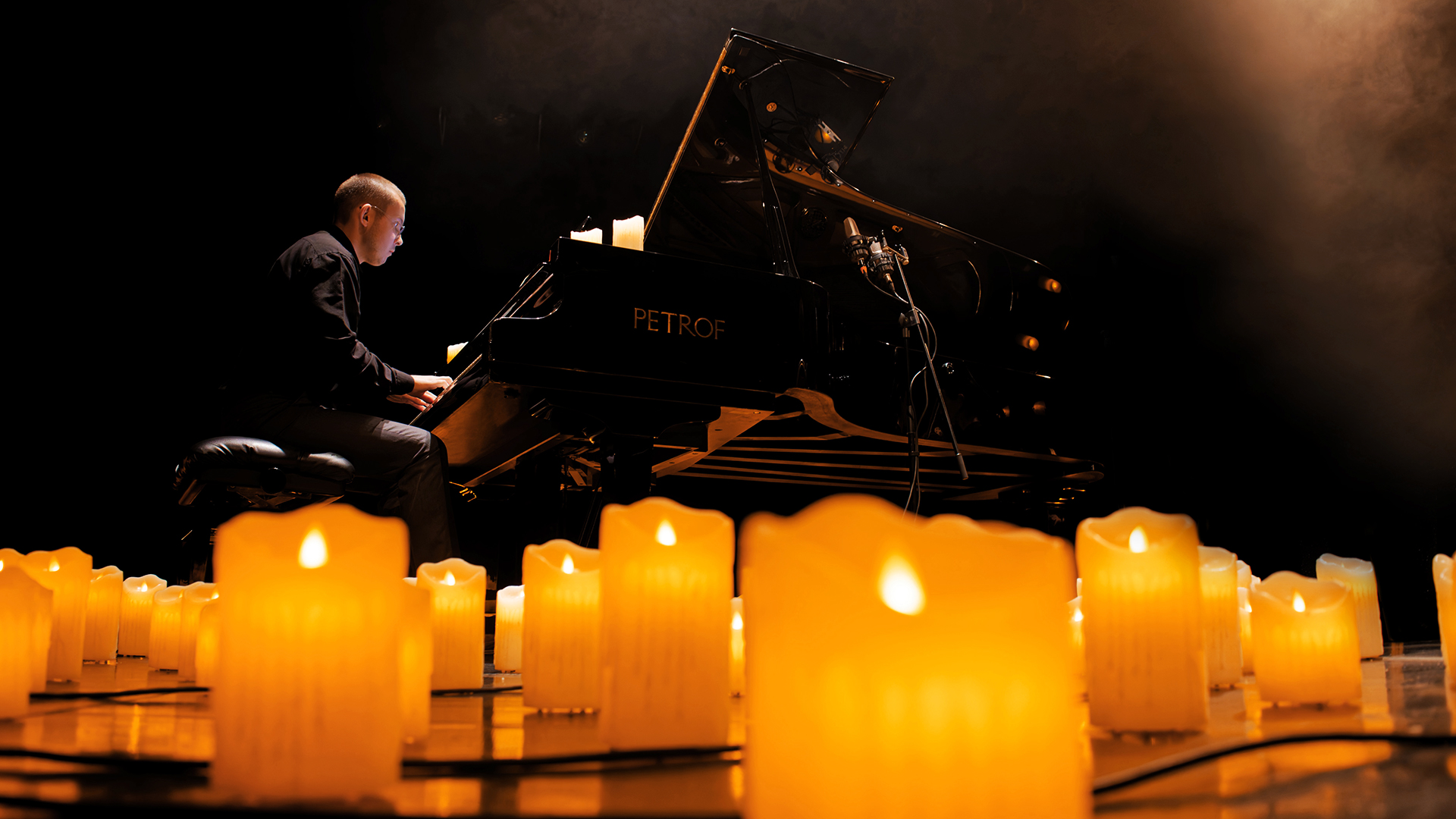 LUDOVICO EINAUDI, неоклассика при свечах
